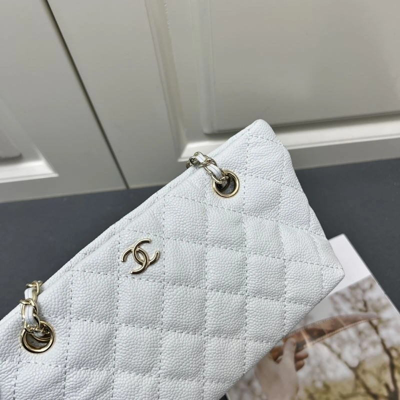 Chanel Hobo Bags Resilient 84403
