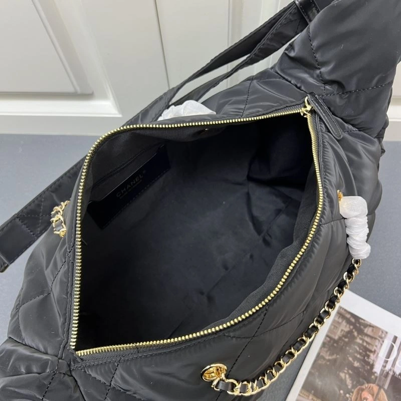 EyeCatching Chanel Hobo Bags 84402