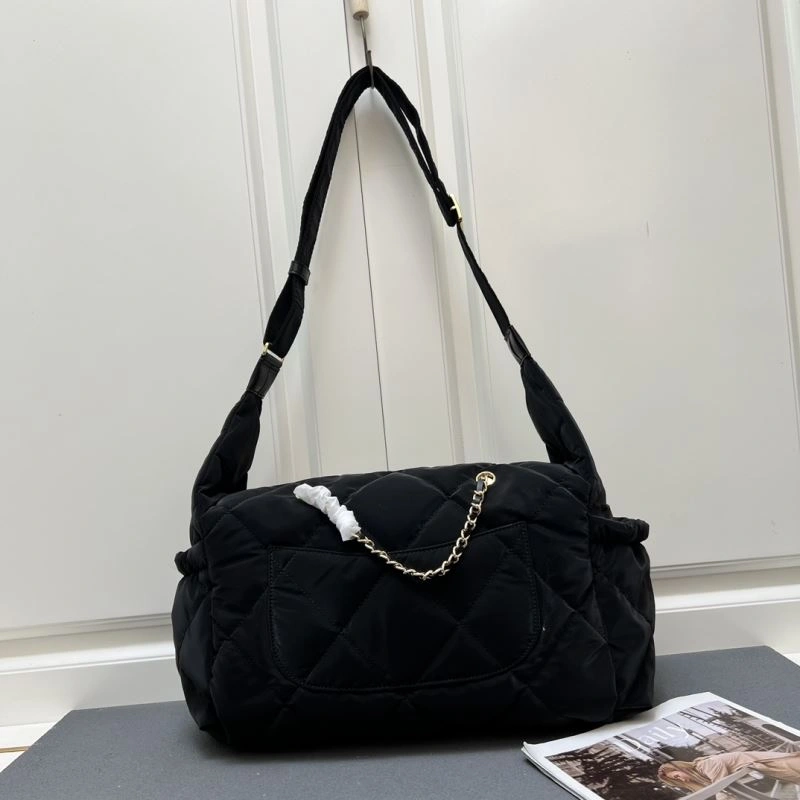 EyeCatching Chanel Hobo Bags 84402