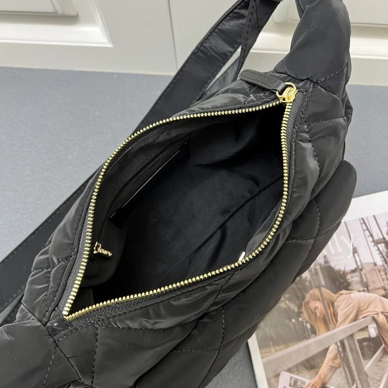 Comfortable Chanel Hobo Bags 84436