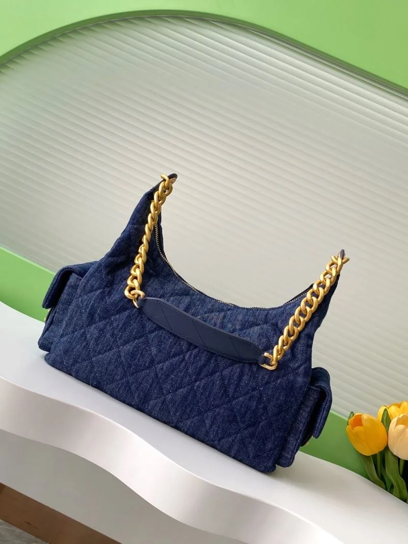 Chanel Hobo Bags TechFriendly 53916