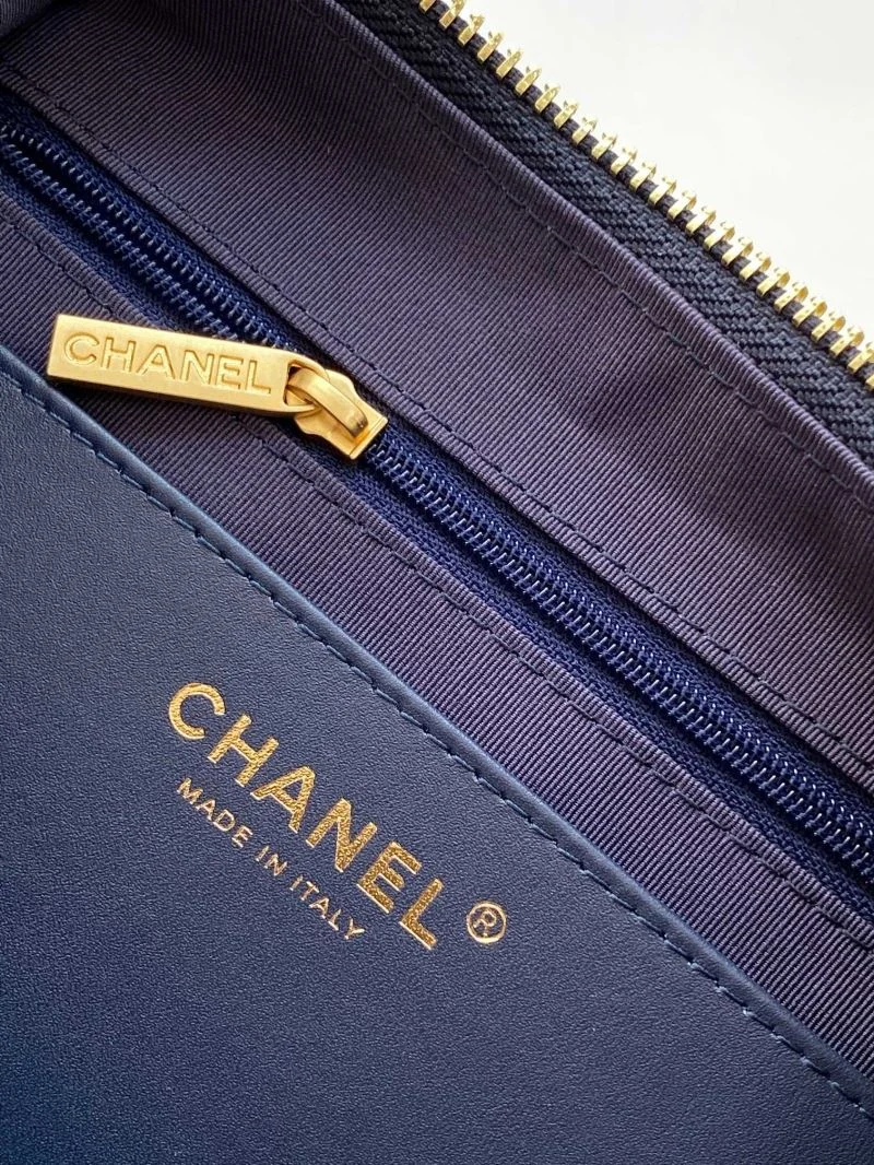 Chanel Hobo Bags TechFriendly 53916