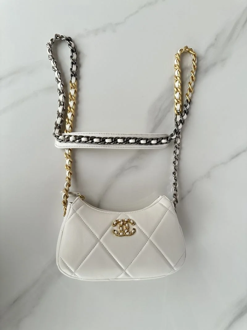 Chanel Hobo Bags Sleek 53178