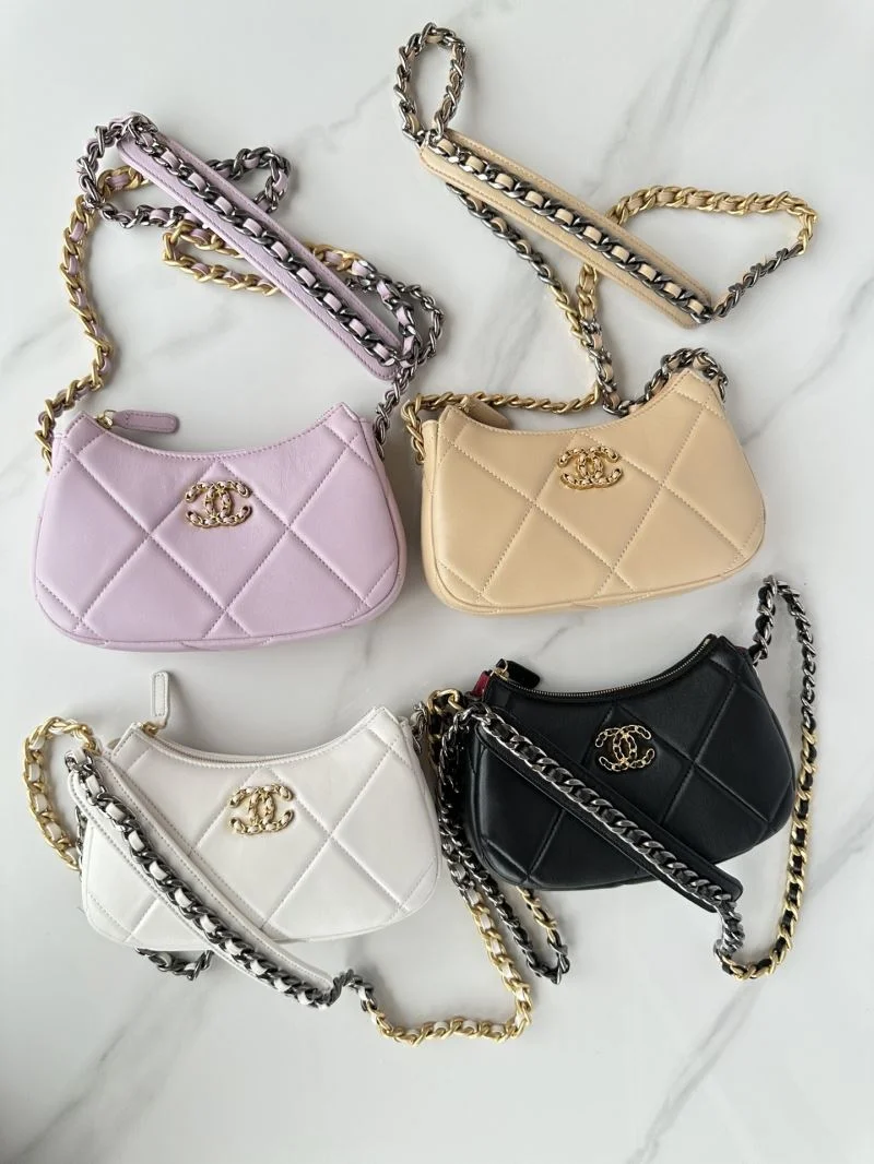 UrbanChic Chanel Hobo Bags 53176