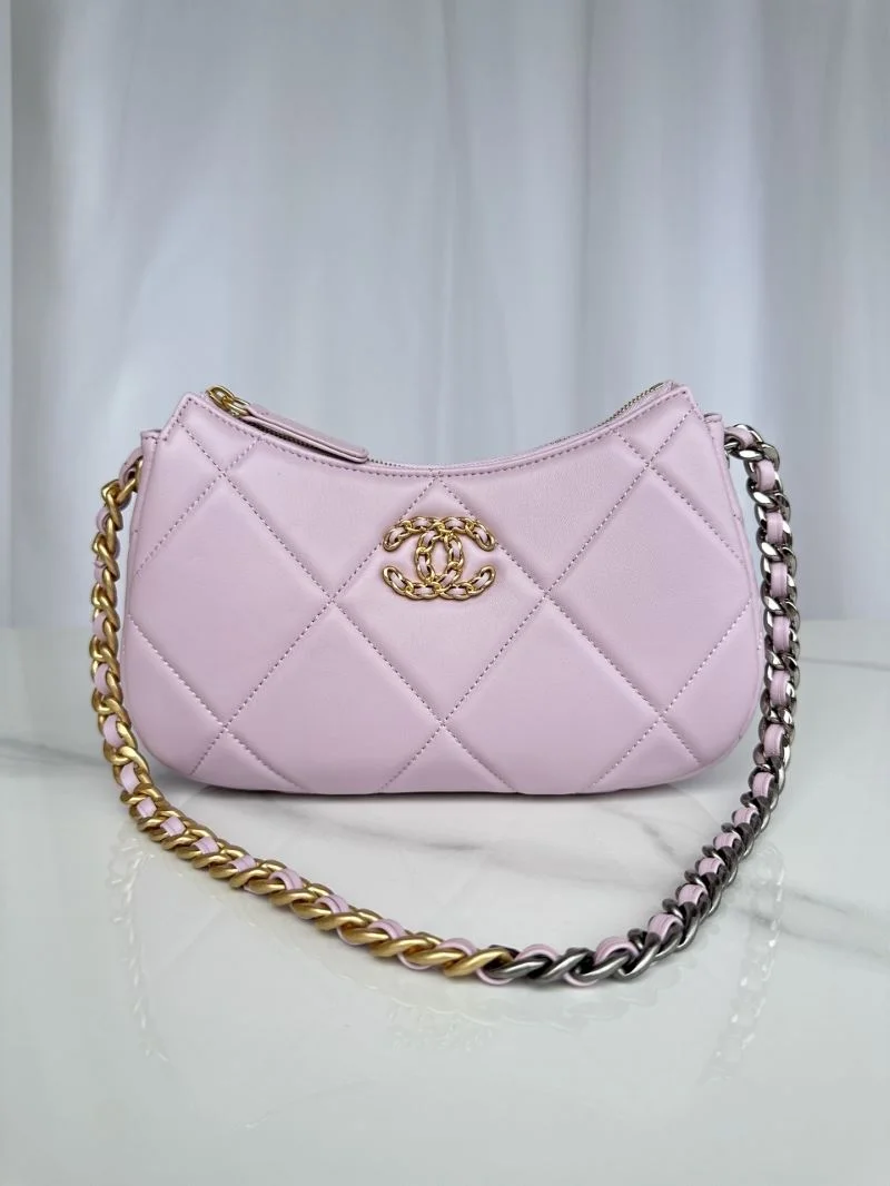Comfortable Chanel Hobo Bags 53177