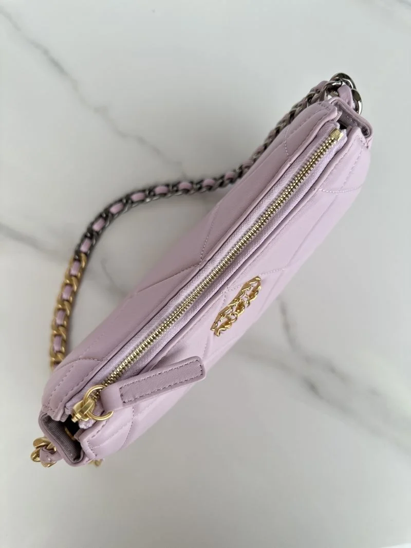 Comfortable Chanel Hobo Bags 53177