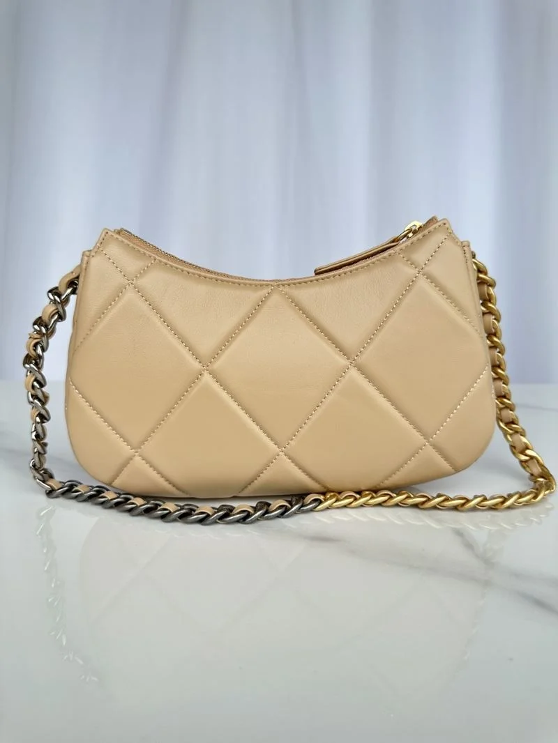 Chanel Hobo Bags Youthful 53186