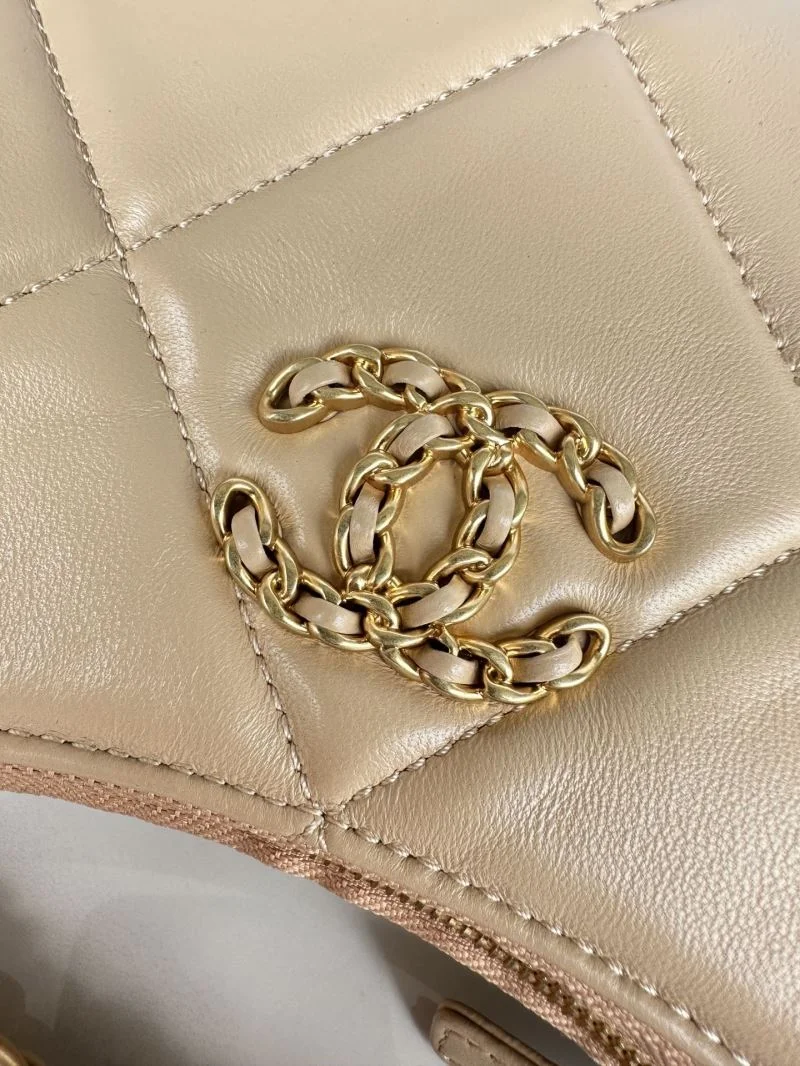 Chanel Hobo Bags Youthful 53186