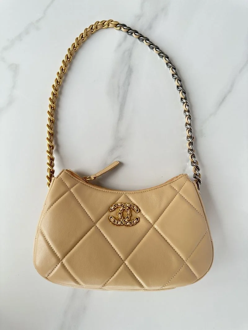 Chanel Hobo Bags Youthful 53186