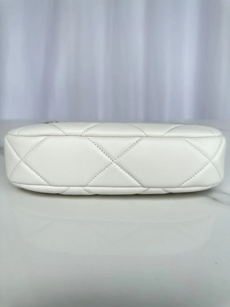 Lightweight Chanel Hobo Bags 53185