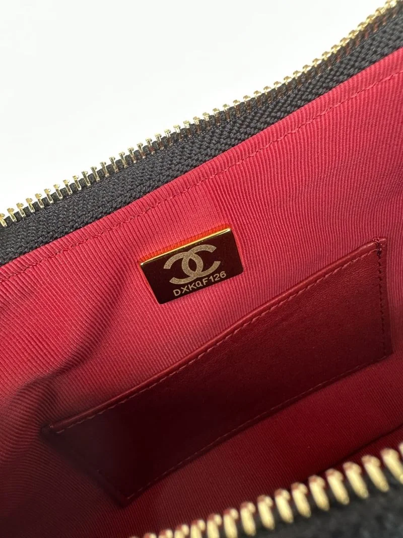 Chanel Hobo Bags Unisex 53225