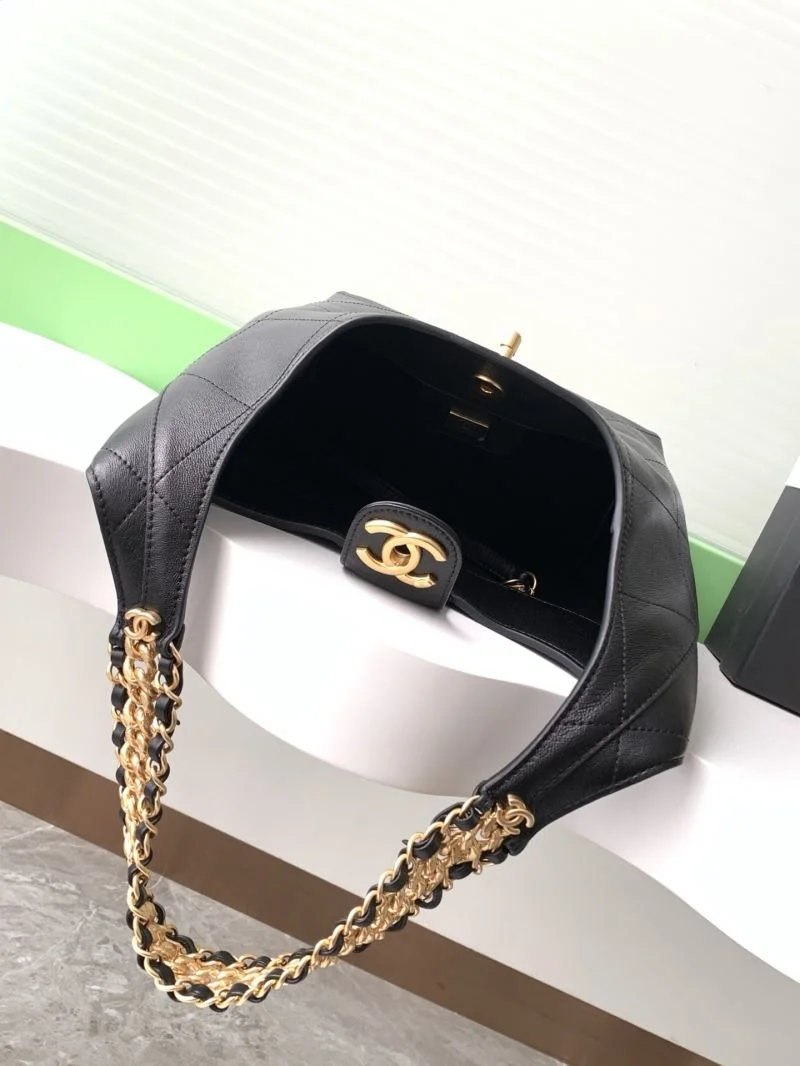 Trendsetting Chanel Hobo Bags 53171