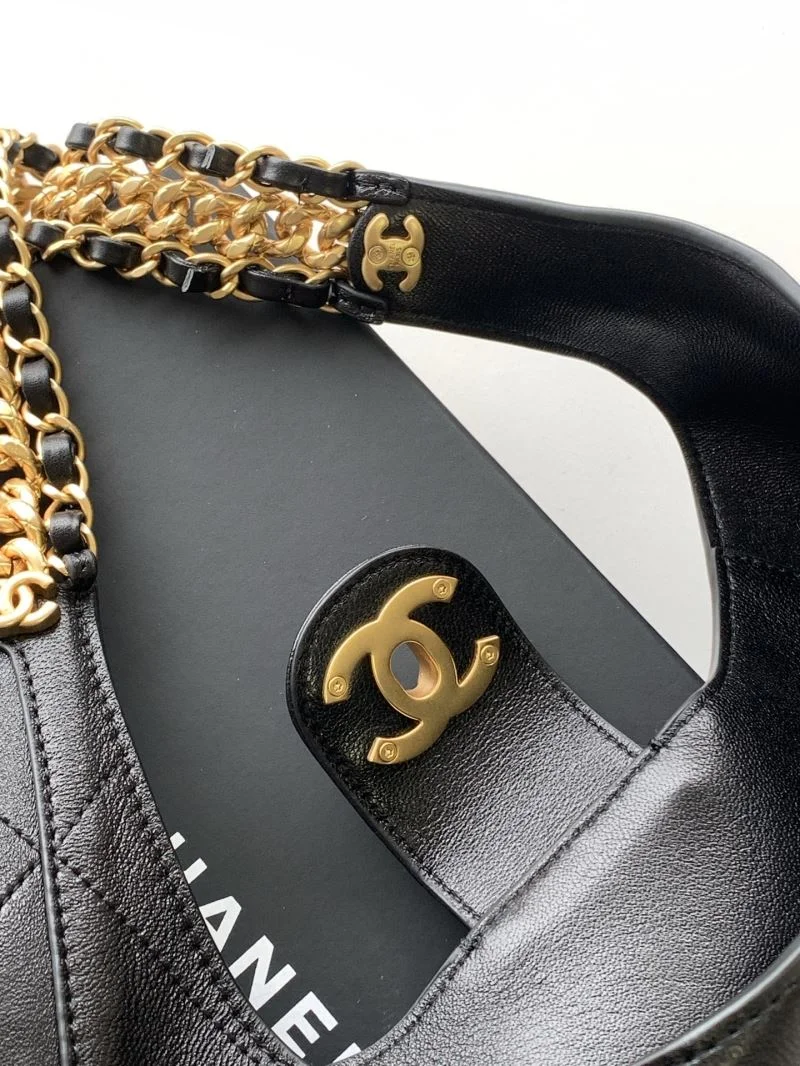 Trendsetting Chanel Hobo Bags 53171