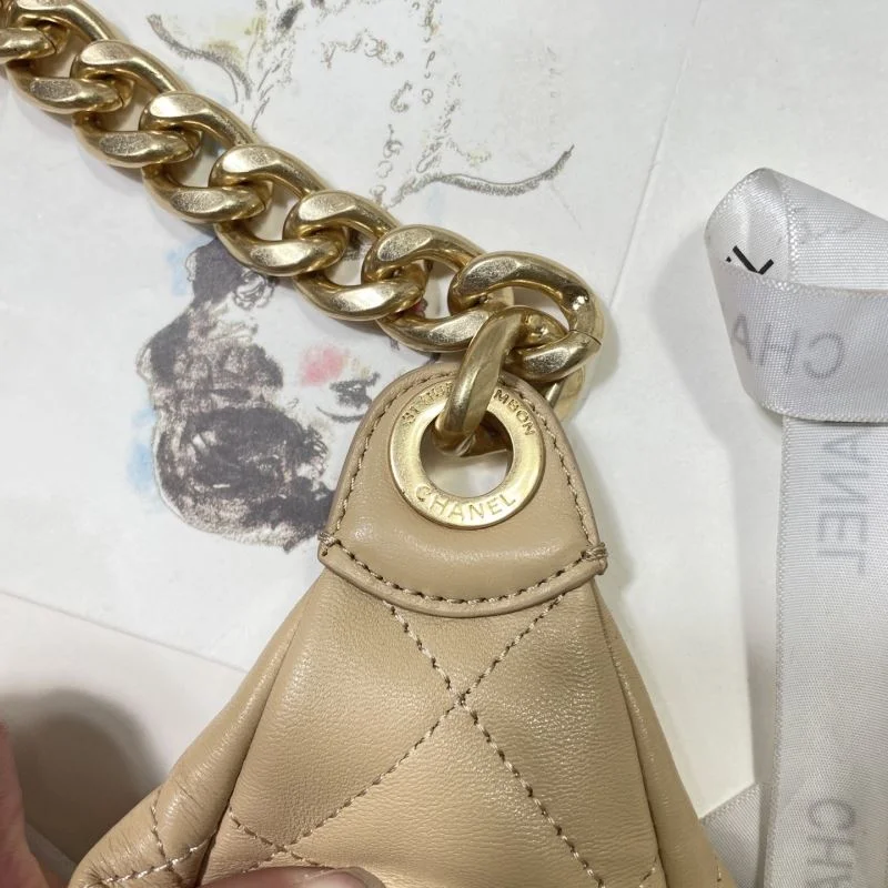 Chanel Hobo Bags Bright 53214