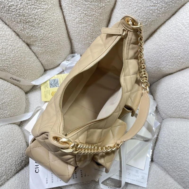 Chanel Hobo Bags Bright 53214