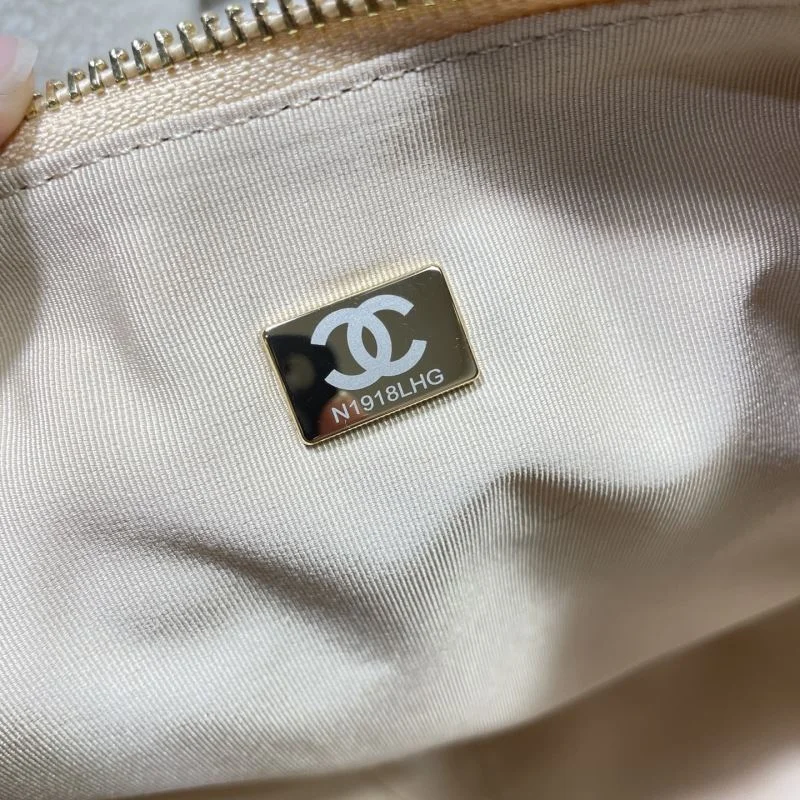 Chanel Hobo Bags Bright 53214