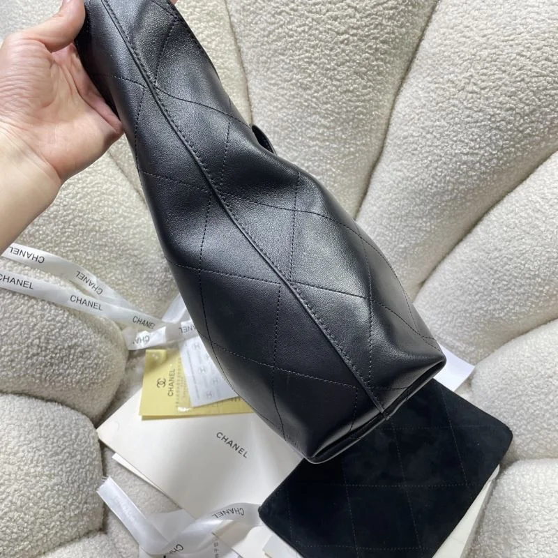 Chanel Hobo Bags WellDesigned 53143