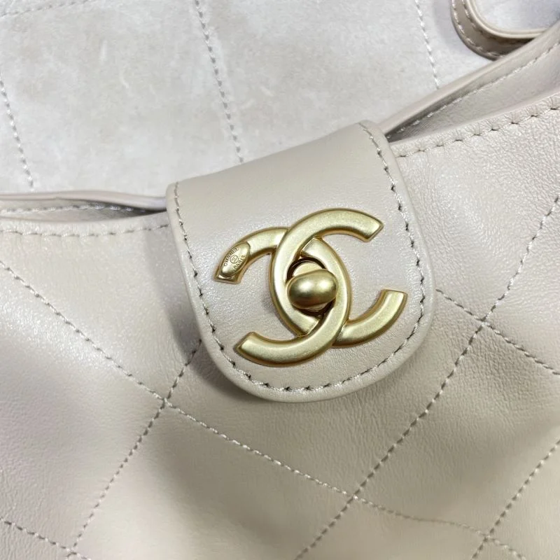 Chanel Hobo Bags Elegant 53138