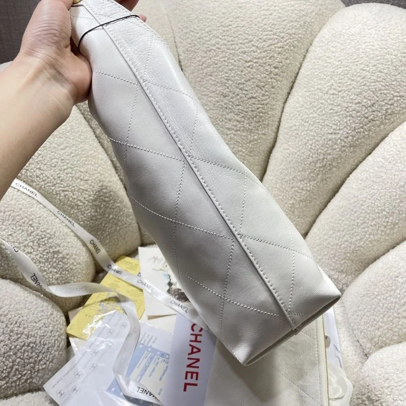 Chanel Hobo Bags TechFriendly 53135