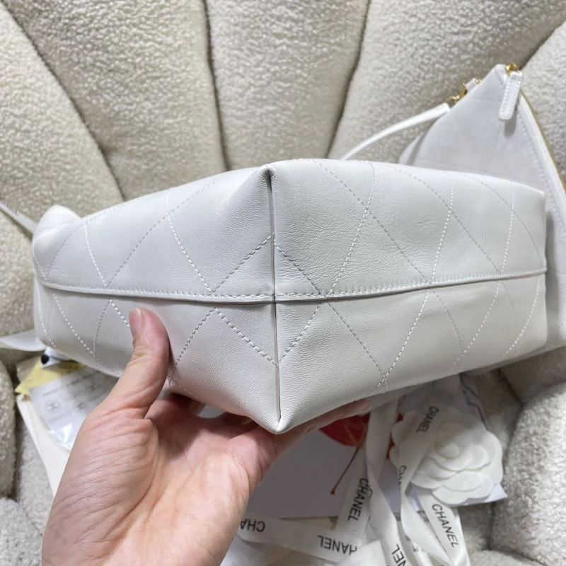 Chanel Hobo Bags TechFriendly 53135