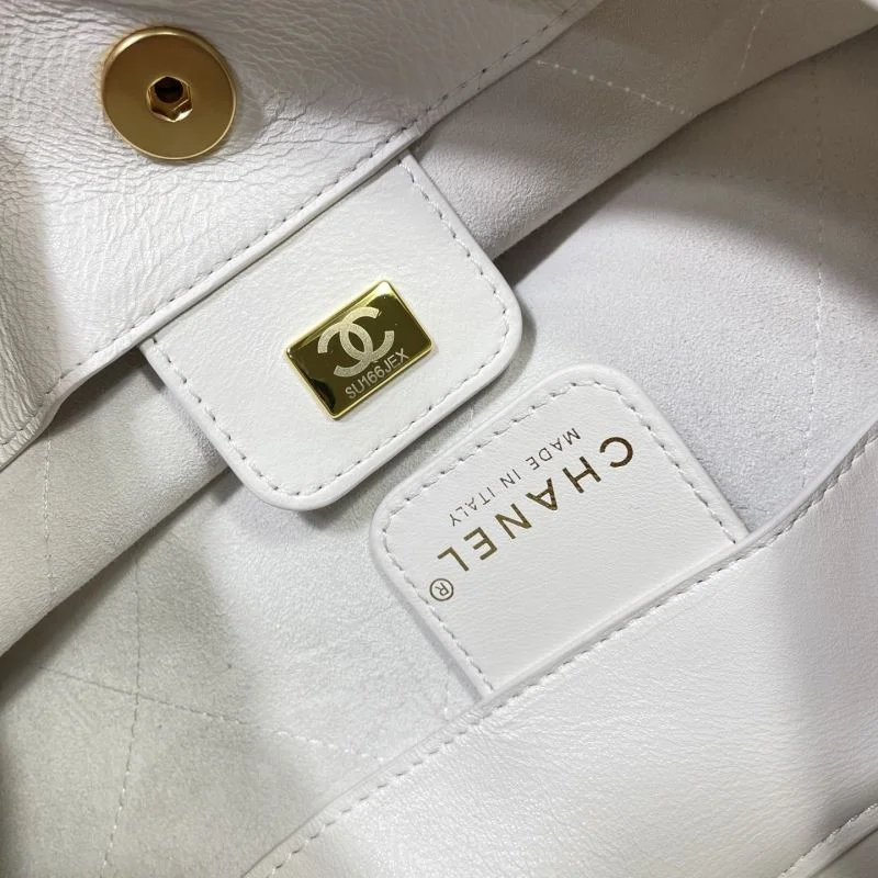 Chanel Hobo Bags TechFriendly 53135