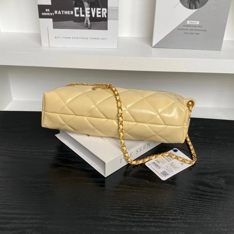 Cozy Chanel Hobo Bags 53133