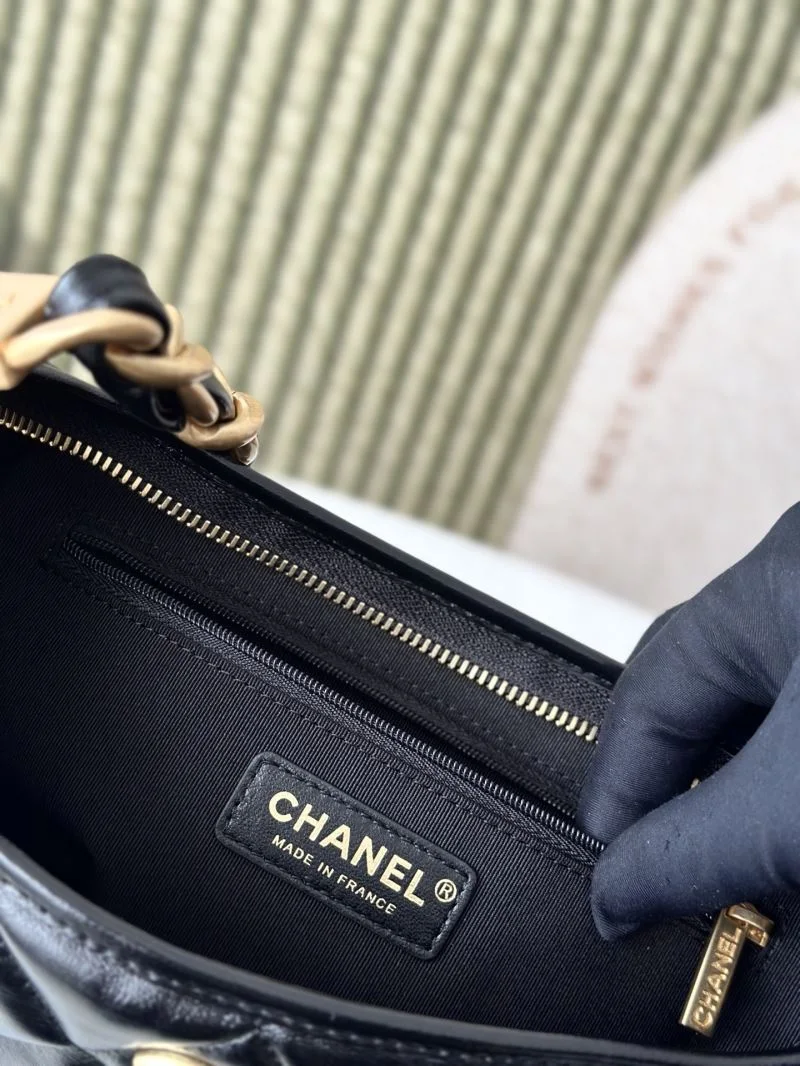 Functional Chanel Hobo Bags 53112
