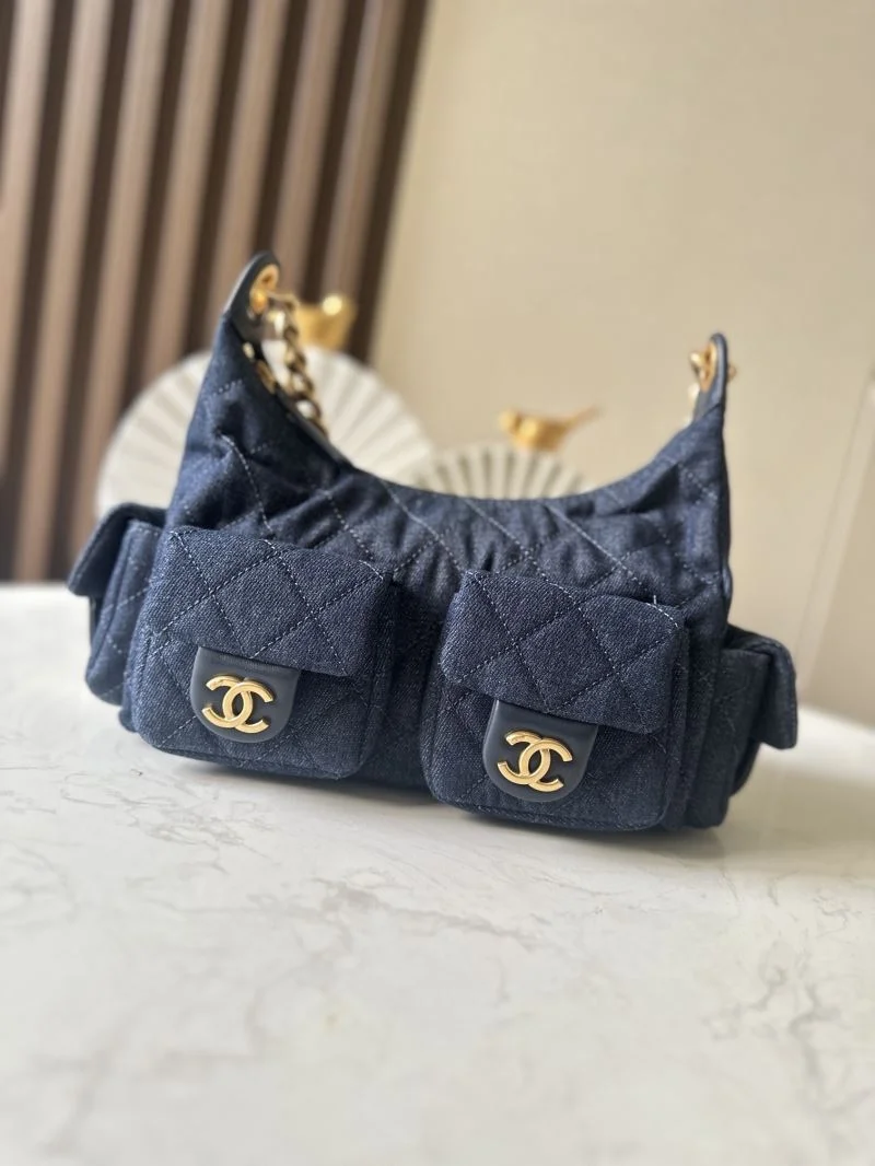Chanel Hobo Bags Minimalist 53113