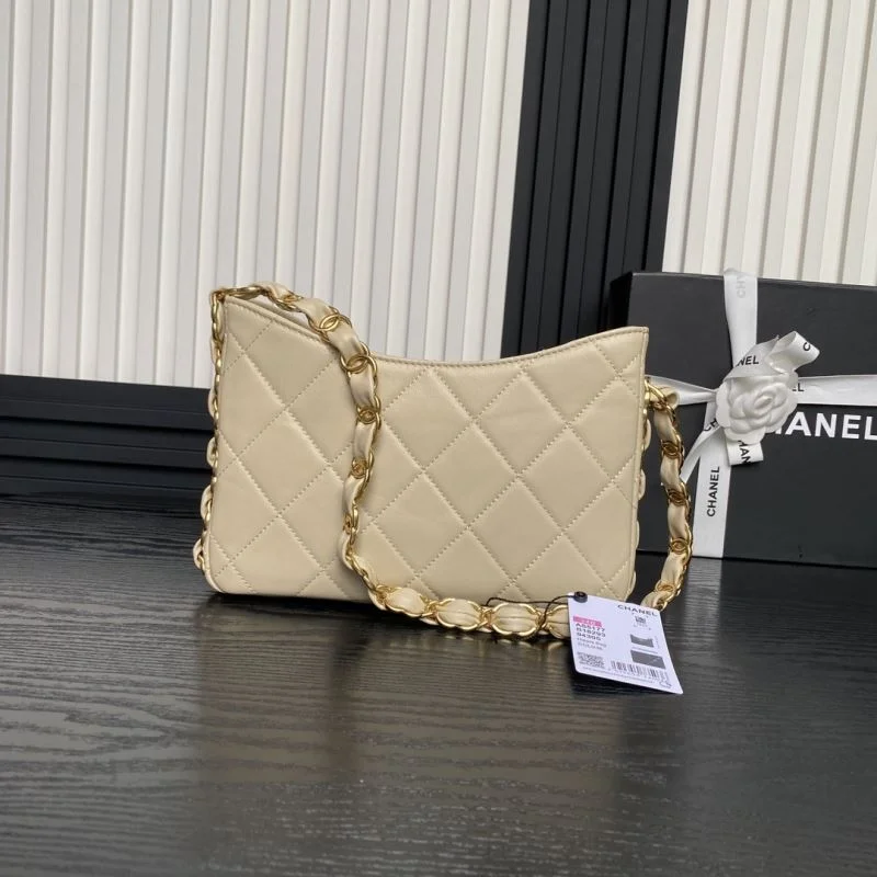 Chanel Hobo Bags Refined 54989