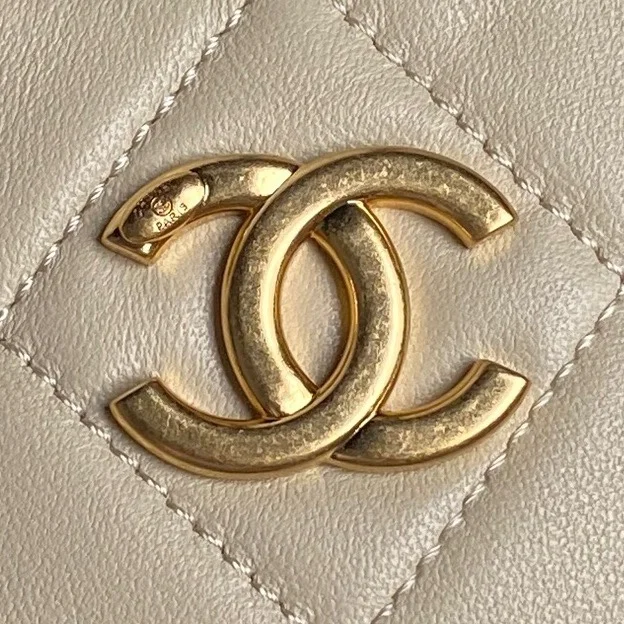 Chanel Hobo Bags Refined 54989