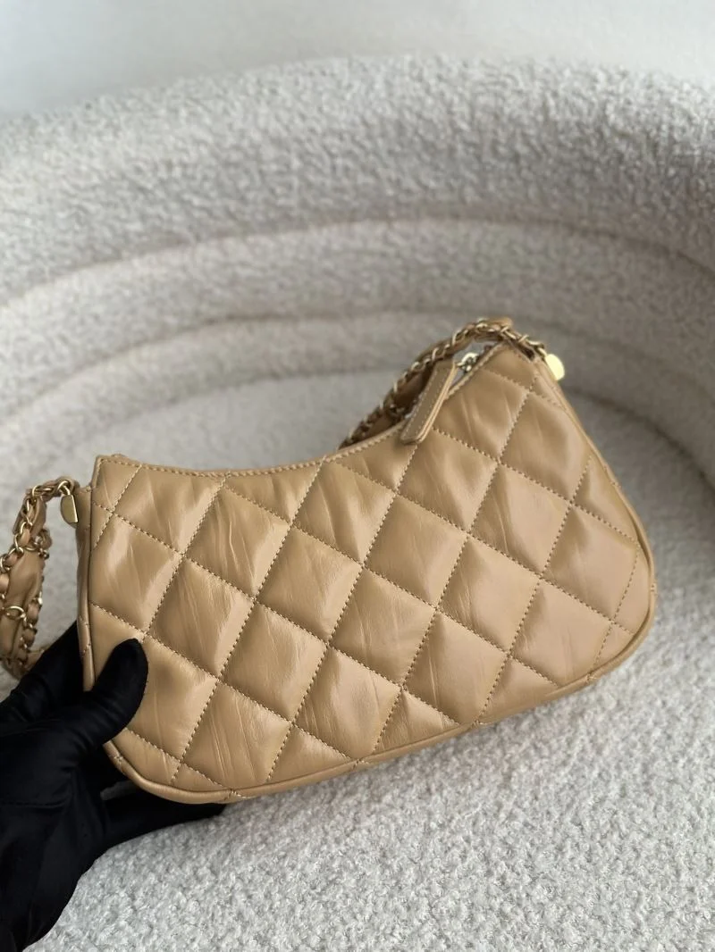 Chanel Hobo Bags EyeCatching 54976