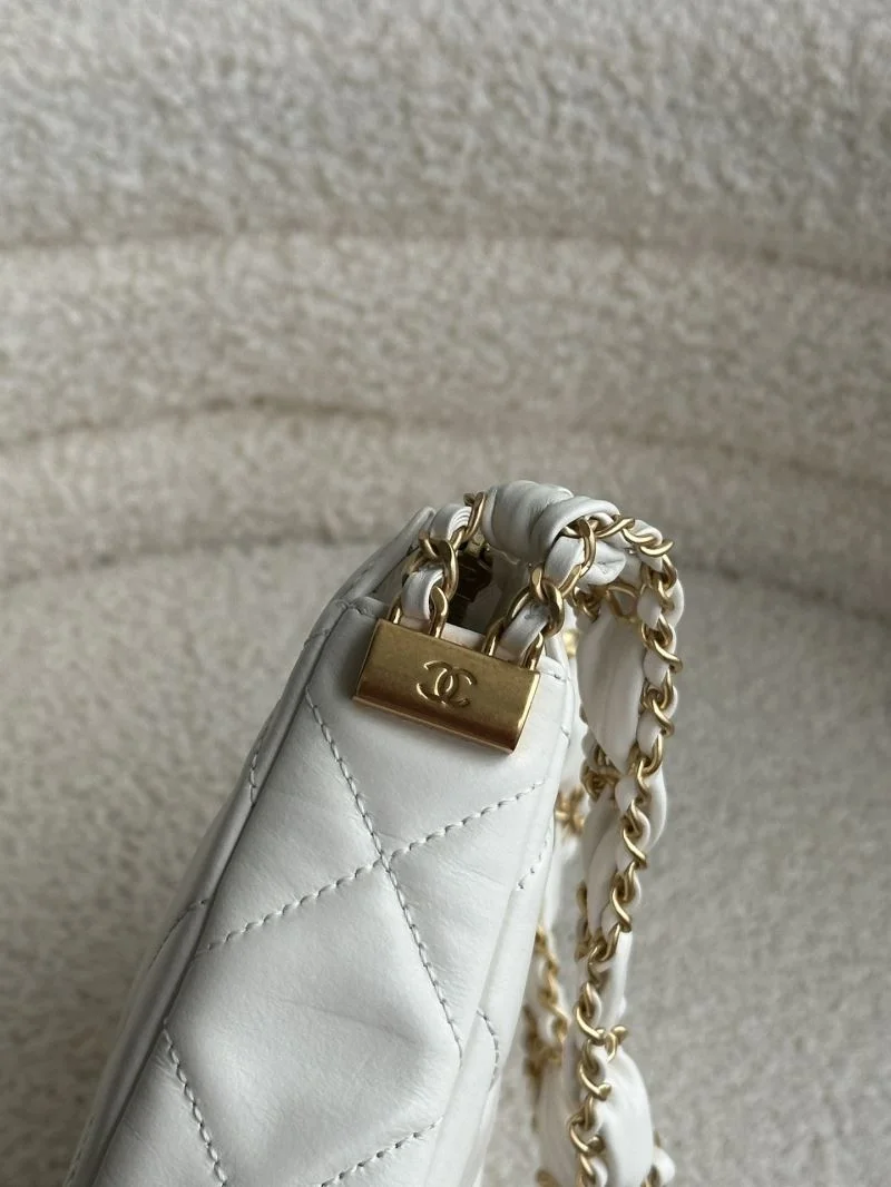 MoistureWicking Chanel Hobo Bags 55011