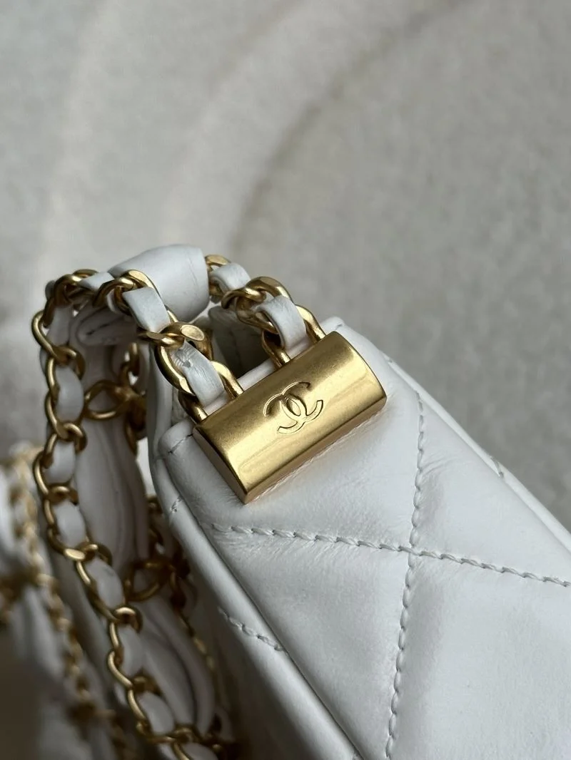 MoistureWicking Chanel Hobo Bags 55011