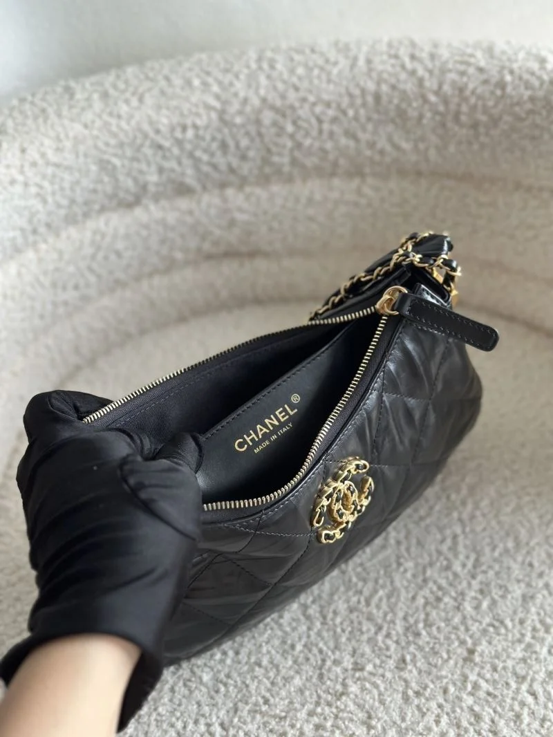 UrbanChic Chanel Hobo Bags 55008