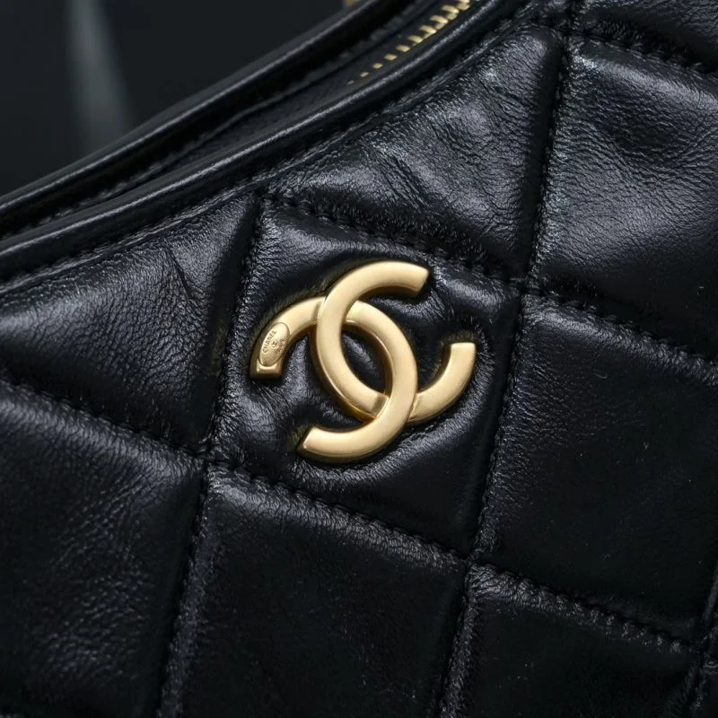 Timeless Chanel Hobo Bags 54968