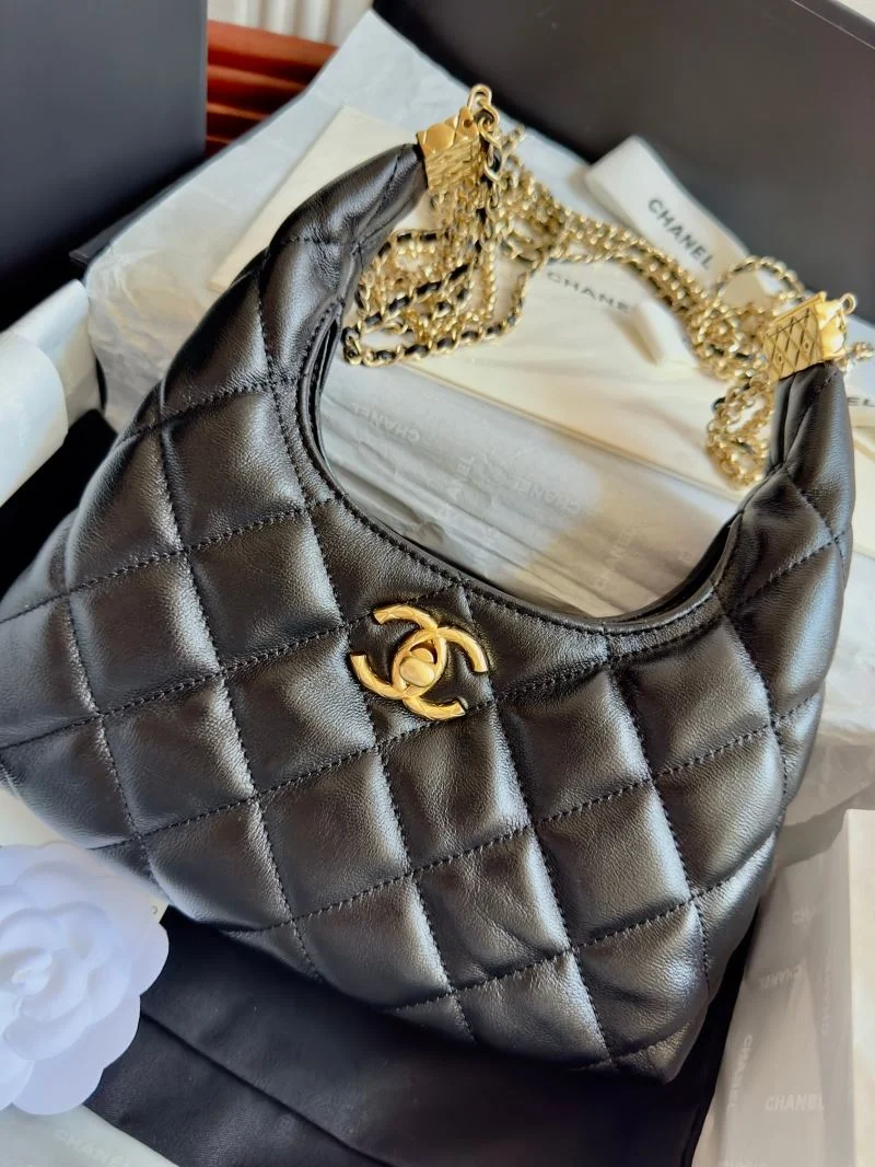Chanel Hobo Bags Bold 54950