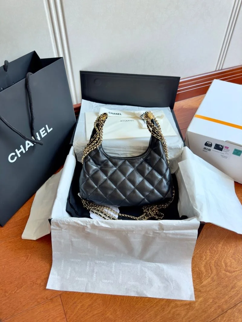 Chanel Hobo Bags Bold 54950