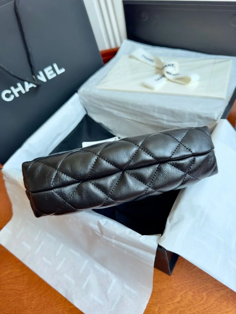 Chanel Hobo Bags Bold 54950