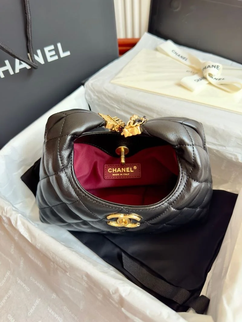 Chanel Hobo Bags Bold 54950