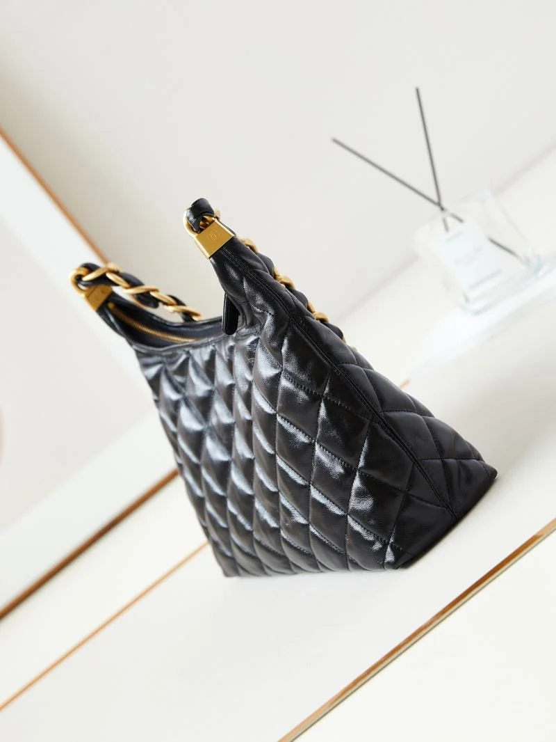 Effortless Chanel Hobo Bags 54948