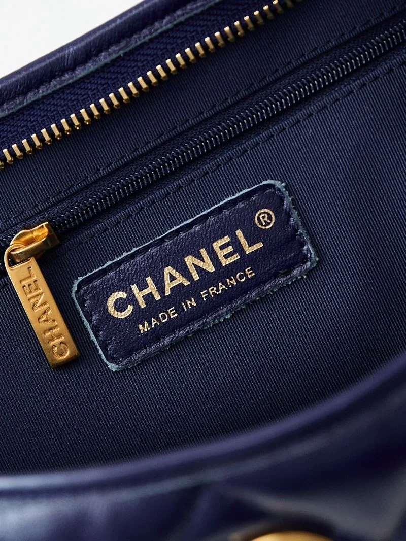Chanel Hobo Bags Classic 54943
