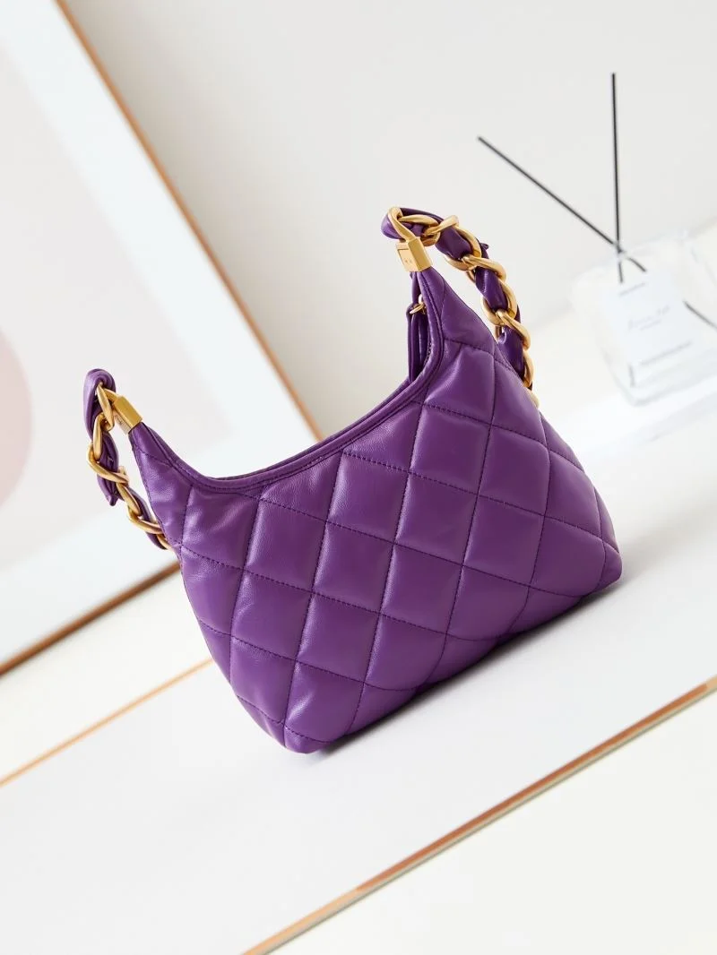 Chanel Hobo Bags Affordable 54935