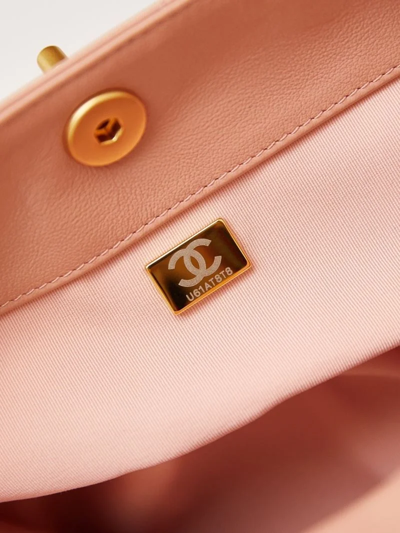 Chanel Hobo Bags Elegant 54934