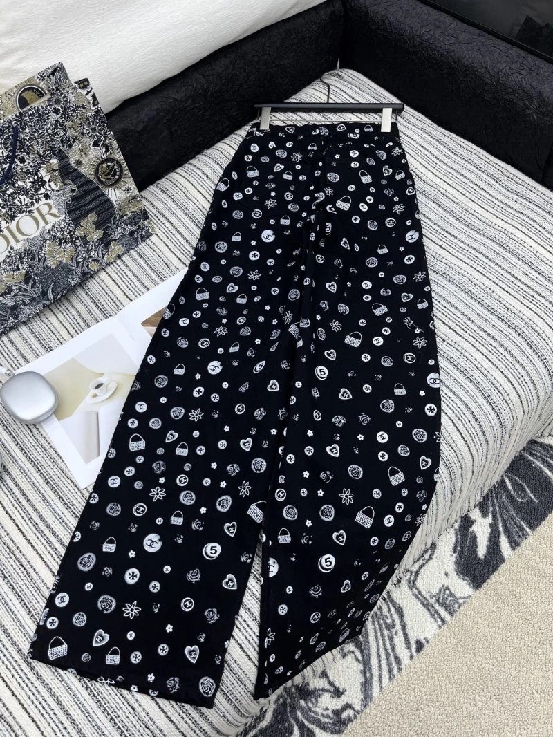 Neat Chanel Jeans 108984