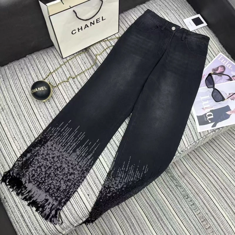 Bold Chanel Jeans 108953