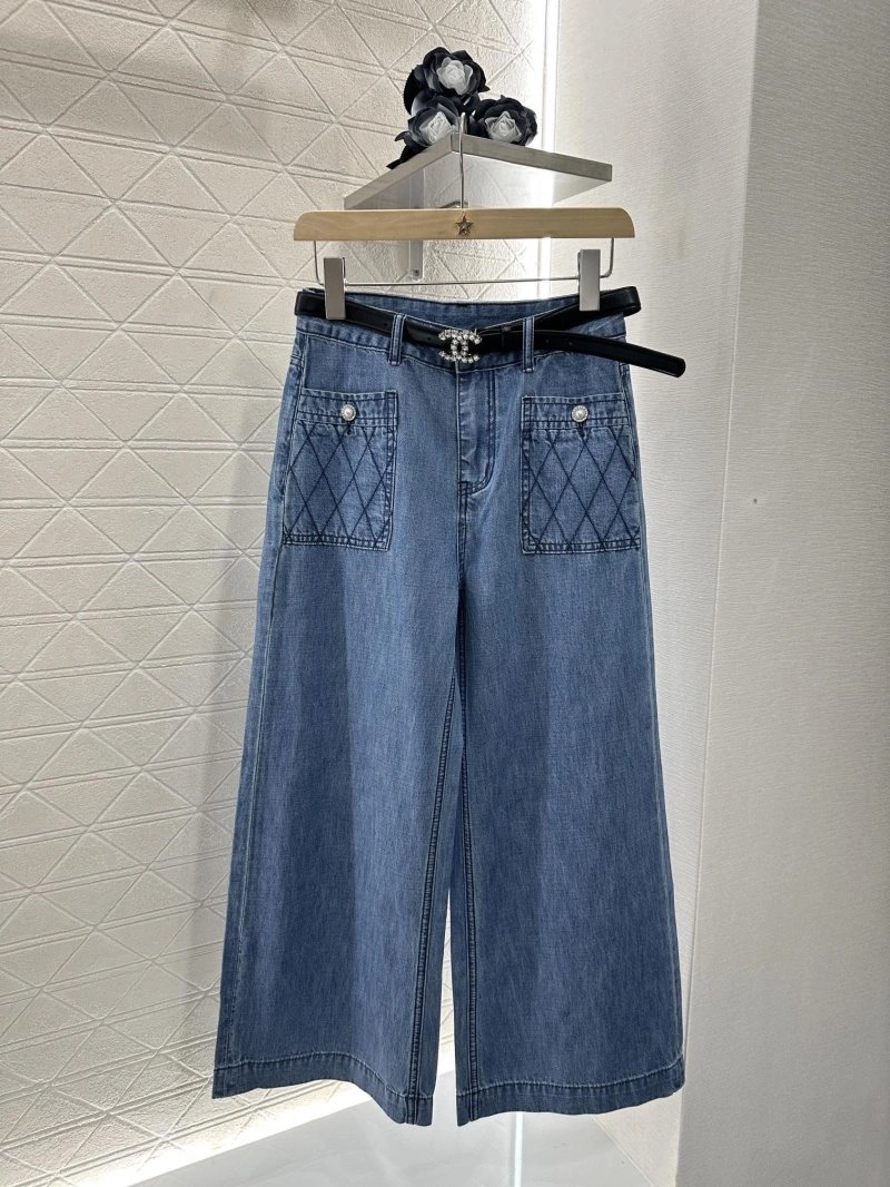 Chanel Jeans Sophisticated 108944