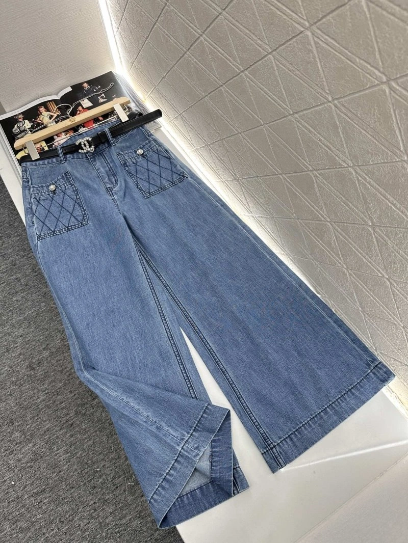 Chanel Jeans Sophisticated 108944