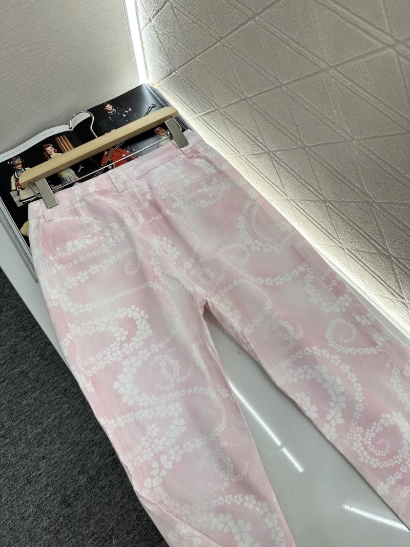 ModernLook Chanel Jeans 108929