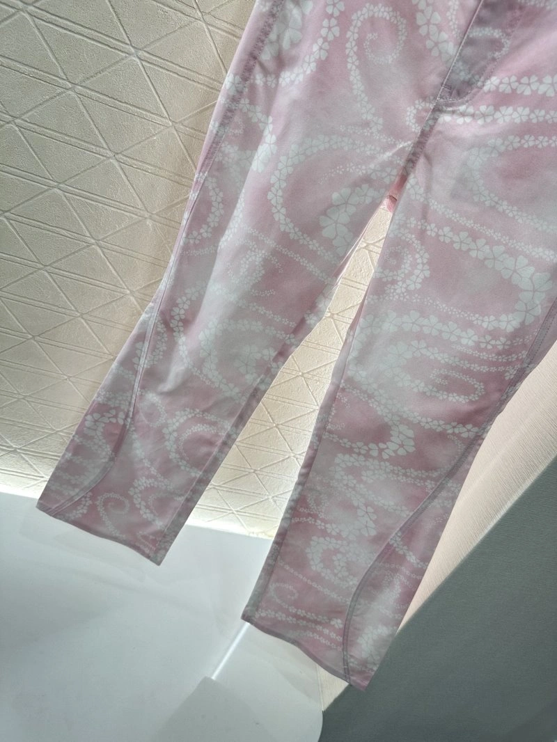 ModernLook Chanel Jeans 108929