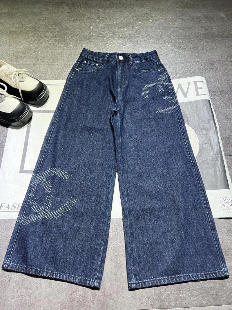 ComfortFit Chanel Jeans 110689